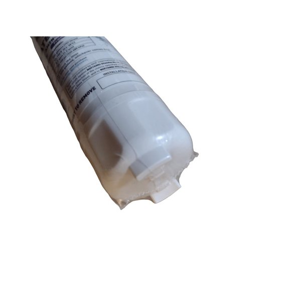 AmazonBasics Replacement LG LT700P Premium Refrigerator Water Filter - Picture 2 of 4